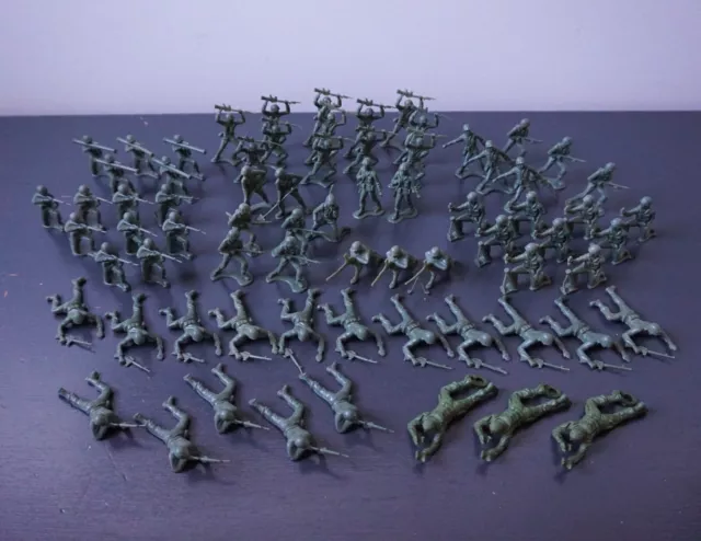 Plastic Toy Soldier Army Men Mixed Figures Poses Lot of 72 Green Vintage