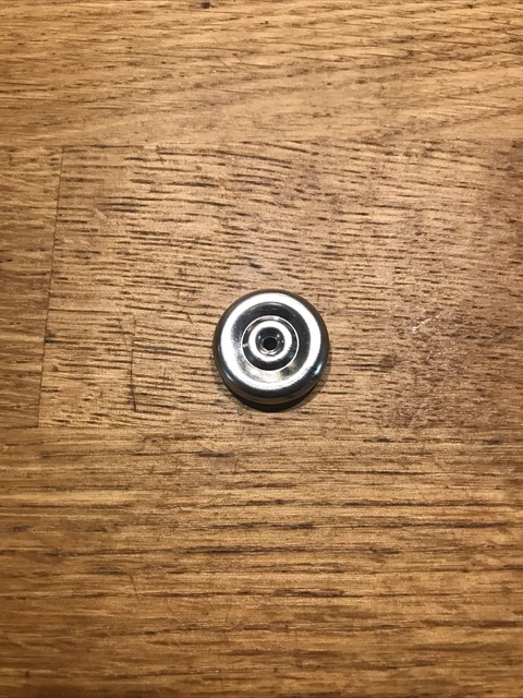 Volant en tôle de 25mm avec axe pour voitures jouets Bing vers 1904