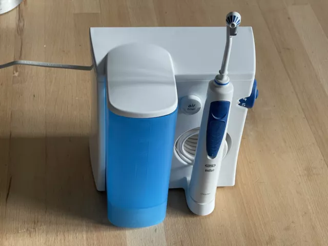 Oral-B OxyJet Reinigungssystem mit innovativer Mikro-Luftblasen-Technologie, 4 A