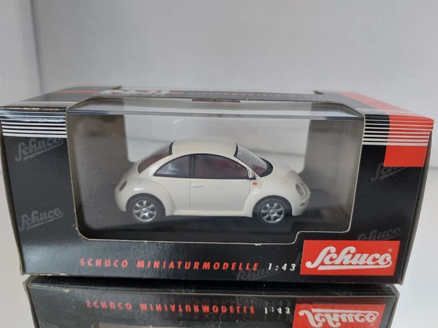 Lot De Deux Coques MiniALUX Pour Voitures, échelle 1/43, Citroën DS Et Volkswagen Coccinelle (Beetle), En Boîte, état Neuf