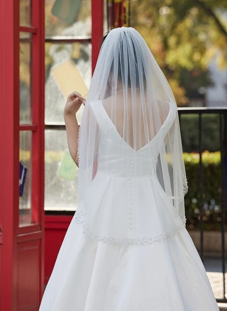 1 Tier Veil With Pearls Trim Edge Fingertip Bridal Veil