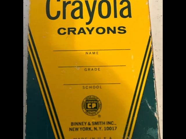 Crayola 64 ULTRA WASHABLE Crayons Assorted Colors Hinged Top WITH