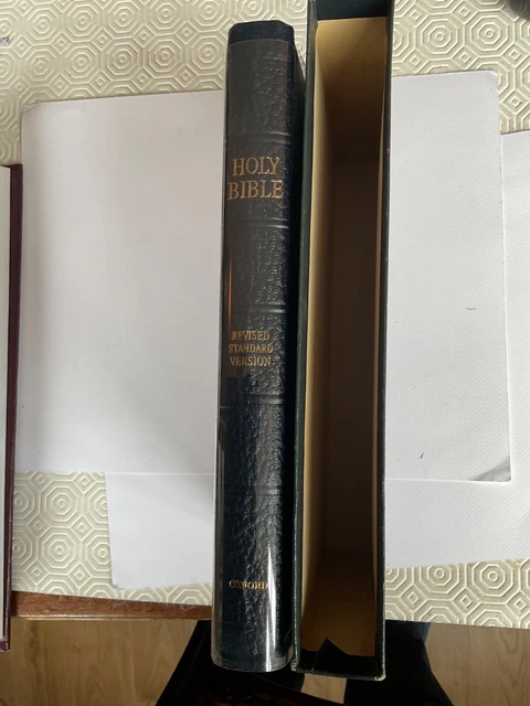 THE HOLY BIBLE Revised Standard Version in Slip Case with gilt edges £ ...