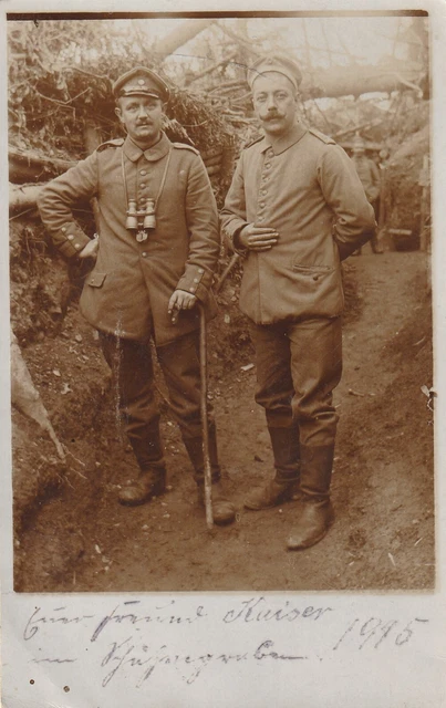 Foto AK 1 WK Soldaten Fernglas im Schützengraben Frankreich 1915