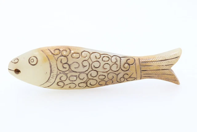 Chinese Oriental Culture Hand Carved HeTian White Jade Clouds Fish Pendant B207
