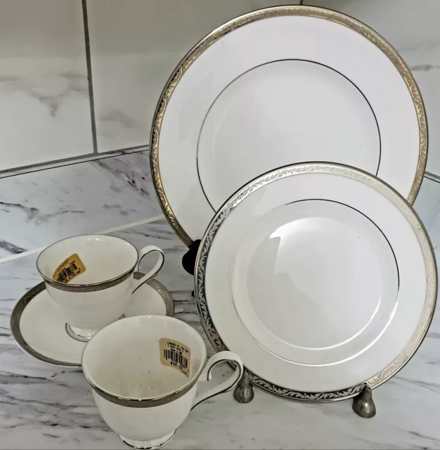 Lenox Landmark Platinum 5pc set Bone China ! New open box!