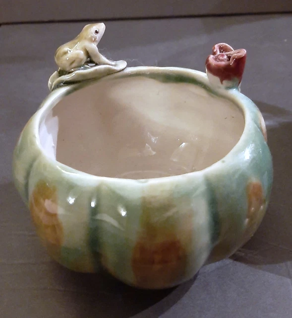 Majolica Frog Red Lotus Flower Bowl Planter Art Pottery Green Glaze
