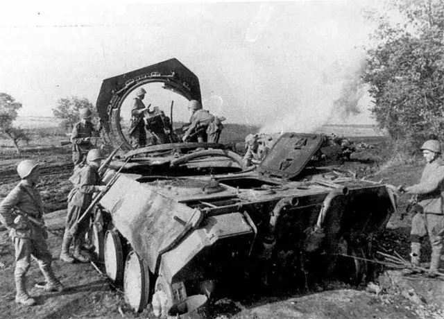 WW2 Photo German Panther Pzkpfw. V Tank Killed Eastern Front WWII World War Two