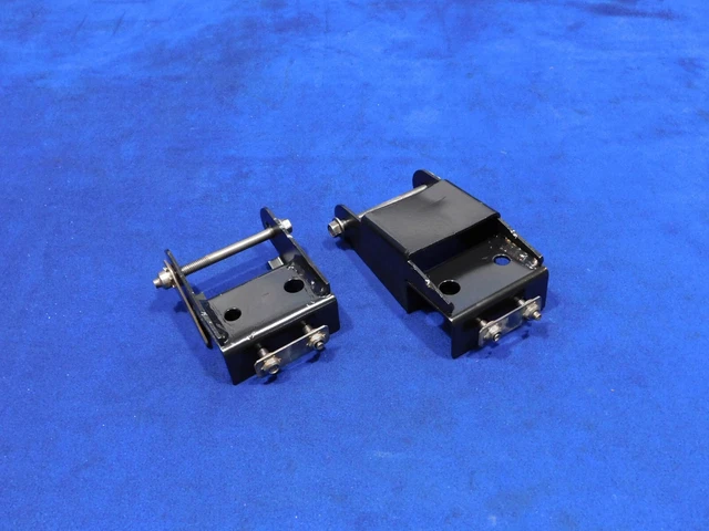 96 97 98 Ford Mustang Cobra T45 Transmission Crossmember End Brackets I23