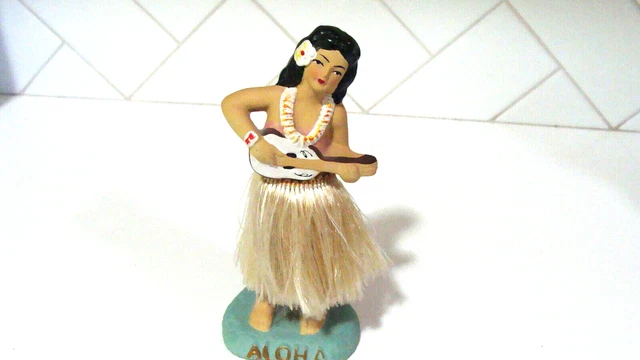 Early Vintage Hawaiian Hula Girl Aloha Nodder 6.5" Tall