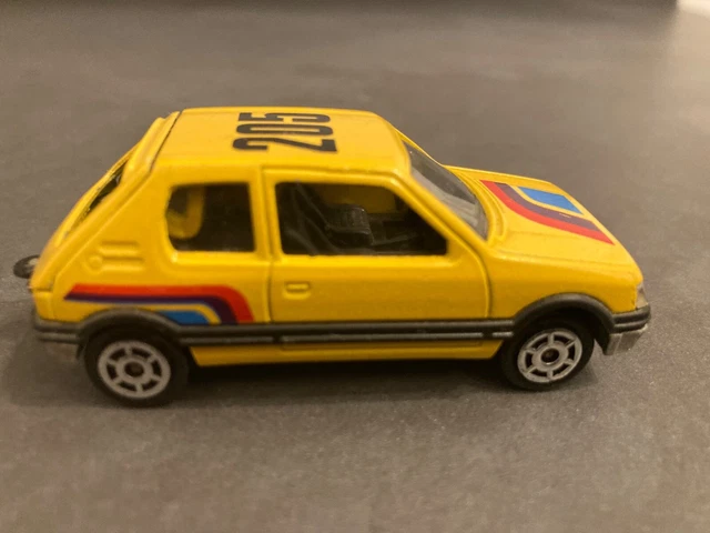 MAJORETTE CAMION CONTAINER Renault Midliner N° 265 EUR 12,00 - FR
