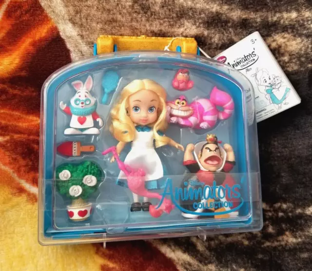Disney Animators Alice in Wonderland mini 5" doll case set