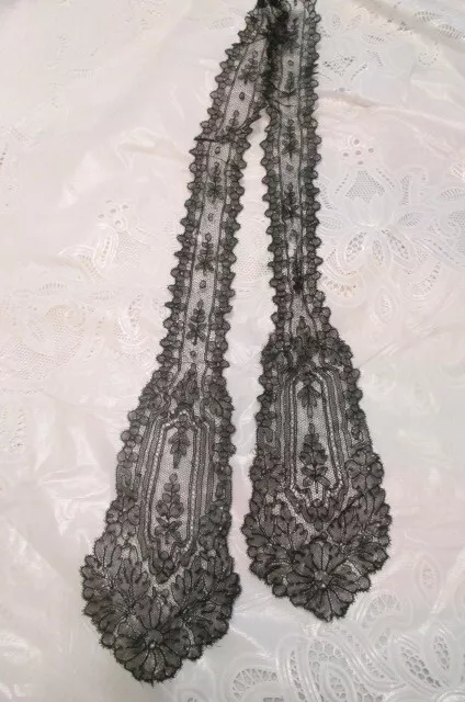 Victorian Antique Black Chantilly Handmade Bobbin Lace Lappets 19Th C. Scarf Tie