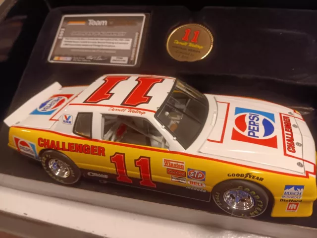 Team Caliber Vintage Series Darrell Waltrip Pepsi Challenger 1983 Chevy NASCAR