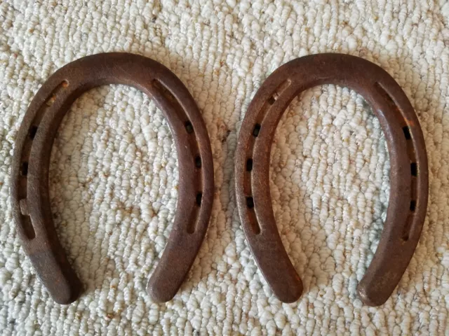 Vintage Horse Shoe Rusty St. Croix Forge Lot of 2 Barn Farm Decor Good Luck