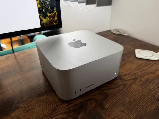 Apple Mac studio M1 Max 64 Go 1 To Comme Neuf