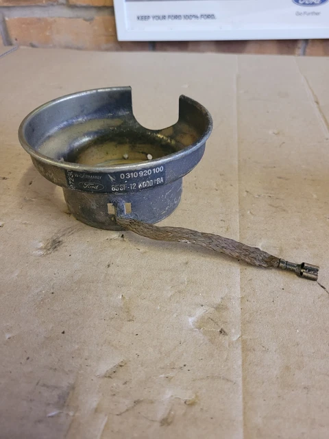 Borchia Ruota Ford Fiesta (1989 &ndash; 1995) | Grigio Senza Fregio