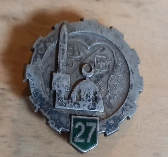 Insigne Militaire Français – 26° Escadron Du Train (Algérie) – Émail Abîmé – Pièce Rare