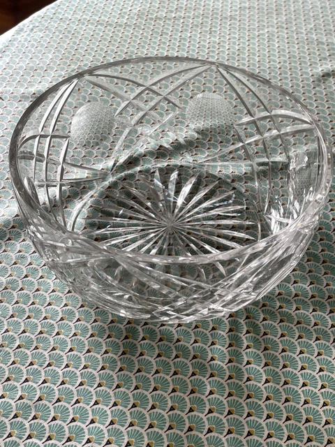 Coupe Ou Saladier En Cristal Taillé Avec Cerclage Argenté - Occasion
