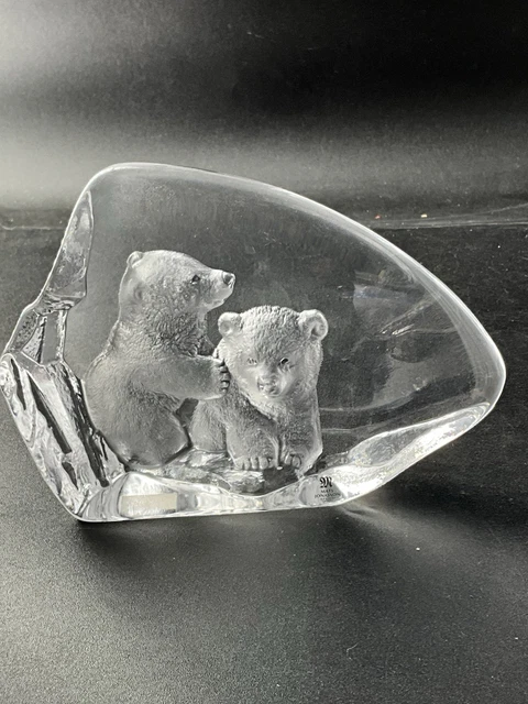 MATS JONASSON SWEDEN Full Lead Crystal Paperweight Sculpture Bear