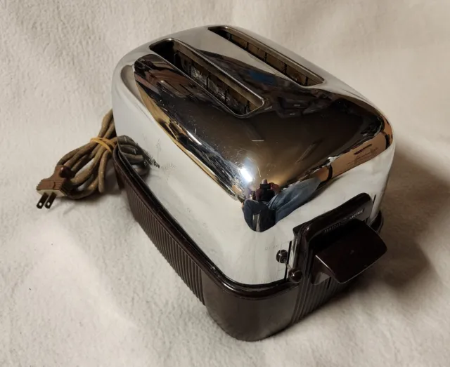 Vintage GE General Electric 4 Slice Toaster, A7T128, Wood Grain & Chrome