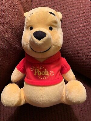 FISHER PRICE WINNIE the Pooh Talking Singing Laughing Moving 2010