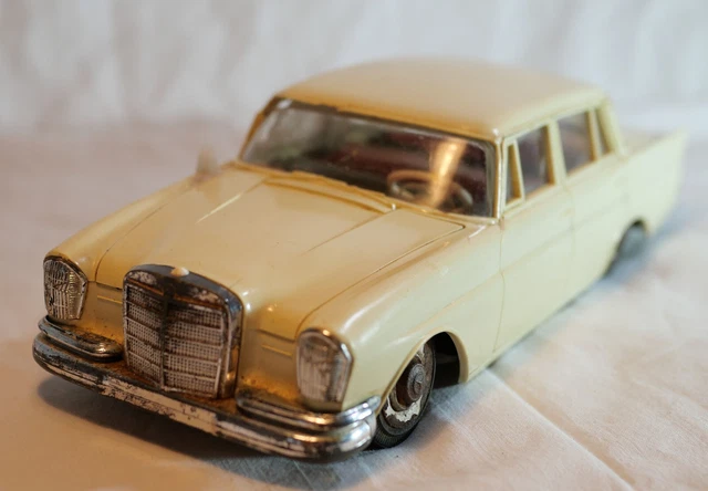 Jouets des années 1950 - France Jouets des années 1950 - France