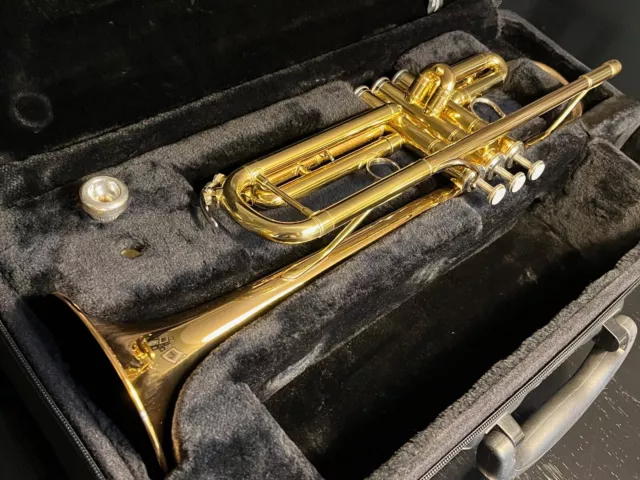 YAMAHA YTR4335G Trumpet - Rose Brass bell - Excellent 'NEARLY NEW' condition 2