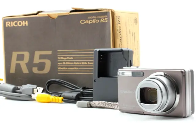 [Almost Unused ] Ricoh Caplio R5 Silver Compact Digital Camera From JAPAN #664