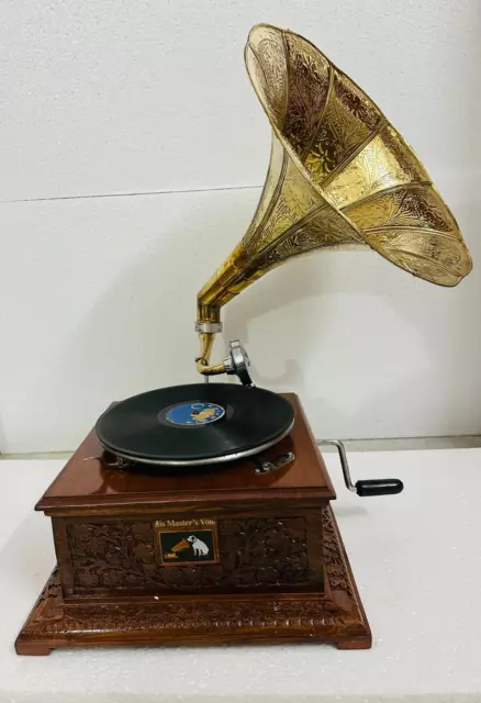 Vintage Revival: Designer Wind-Up Gramophone - An Elegant Phonograph for Home or 2