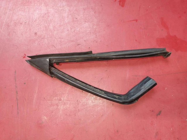 Guarnizioni In Gomma Per Specchietti Mercedes Classe A W169 E Classe B W245, Nere, Ricambio 1698100376/1698101376