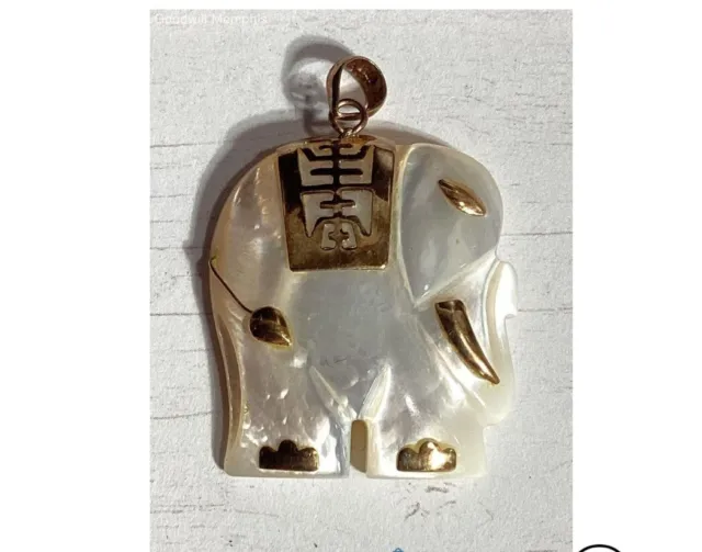 5.44 Grams Tested 14KGold Elephant CarvedMother of Pearl Pendant