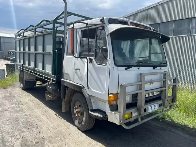 Mitsubishi Canter 1990 Tray
