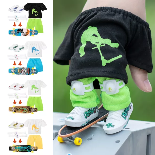 Mini scooter interattivo con pantaloni e scarpe giocattolo da tavolo perfetto