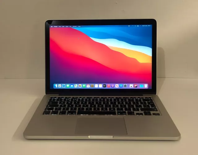 Apple MacBook Pro Retina 13" 2013 A1502 • 500GB SSD • Core i5 2.4GHz • 8GB RAM