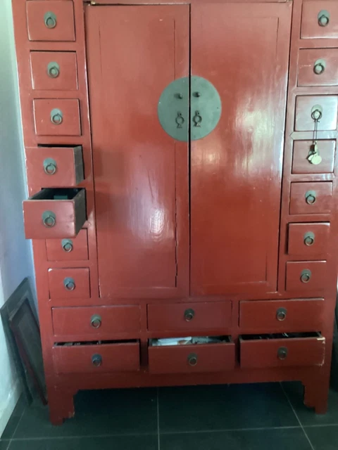 petite armoire pharmacie , mariage ,jouet poupee chinoise