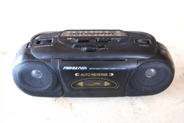 Studebaker Walkabout Walkman Personal Stereo Cassette Player with AM/FM  Radio 