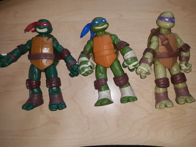 Teenage Mutant Ninja Turtles TMNT 2012 Viacom - lot of (3) action figures toys