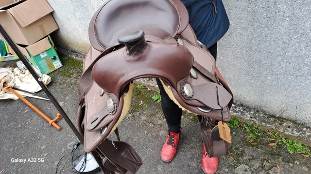 Selle Western 16 Pouces – Marron – Petite Tache Discrète – Occasion
