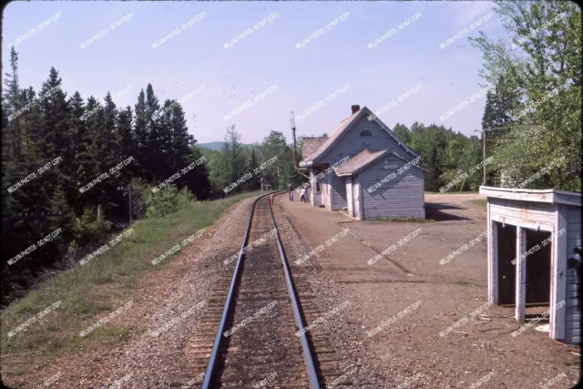 ORIG SLIDE Bangor & Aroostook Station Oakfield Original Kodachrome Slide Pro