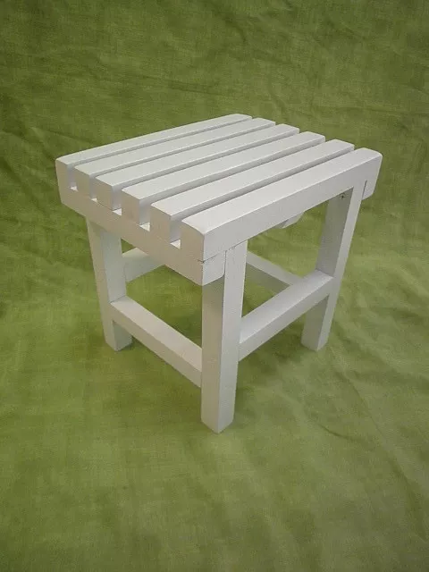 Hocker aus Holz, Weiß, 32 Cm. Aus Höhe. Modell Holzhocker