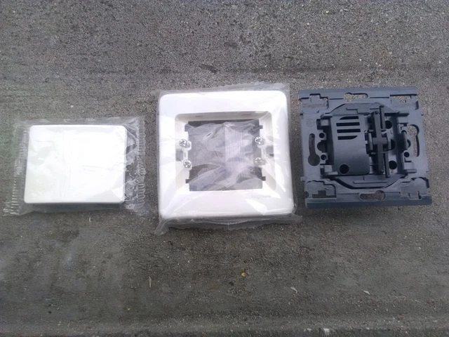 Lot De 5 Va-et-vient Avec Témoin Plexo Blanc - Legrand 069614 - Occasion (2 Boîtes Ouvertes)