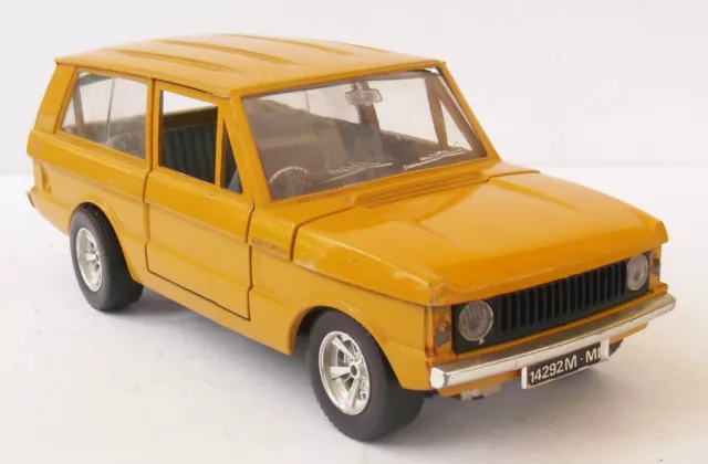 Burago - Range Rover Classic - 2-door in Bahama Gold - 1/24