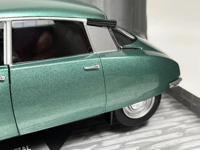 Citroen D Spécial 1972 Vert 1:18 Echelle Solido 1800709 5