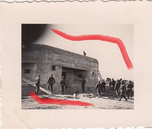 Foto WH 3. Gebirgs-Division Bunker Shelter Sudetenland Znaim Znojmo Mähren *176 2