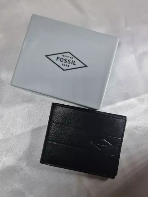 Fossil Bilfold Black Leather  Wallet  ~ New & Boxed