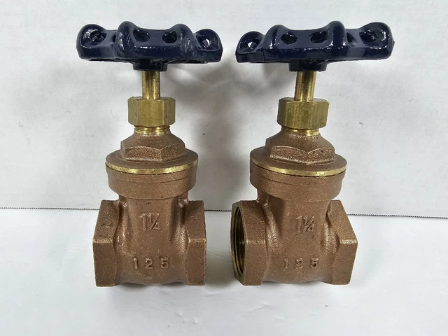 Vintage NOS Norca 1 1/4" Brass Gate Valve Threaded
