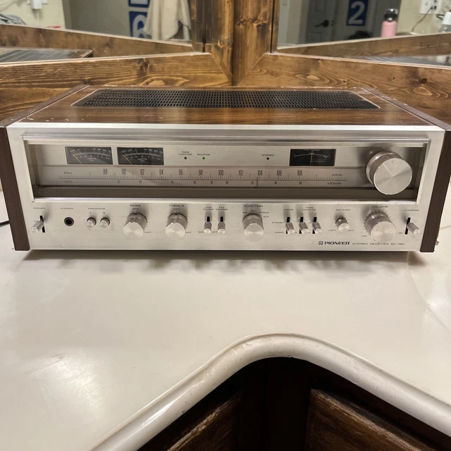 Pioneer SX-780 Vintage AM/FM Stereo Receiver