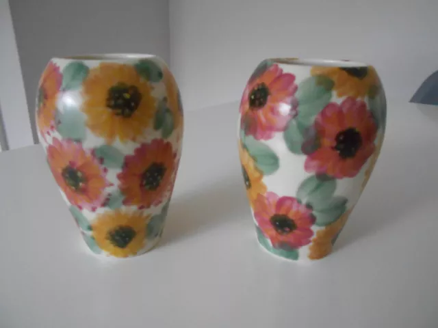 PAIR of BEN THOMAS PORCELAIN  ( Hornsea ) SMALL FLORAL SPONGEWARE VASES