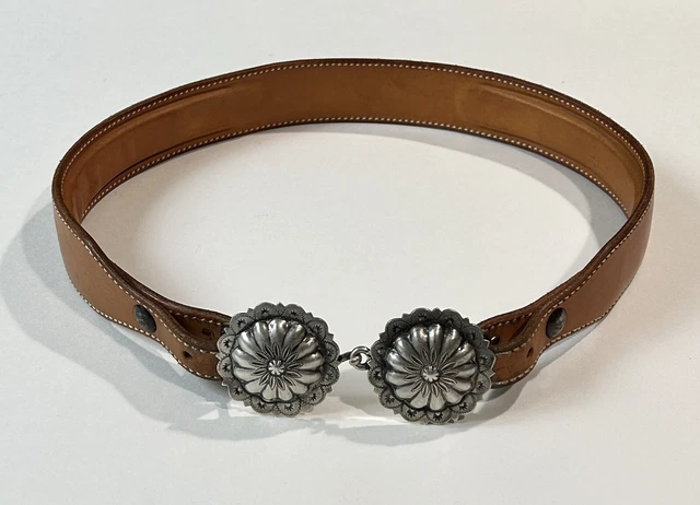 VINTAGE STERLING SILVER & LEATHER CONCHO BELT - Signed: Jeramiah Watt VINTAGE STERLING SILVER & LEATHER CONCHO BELT - Signed: Jeramiah Watt